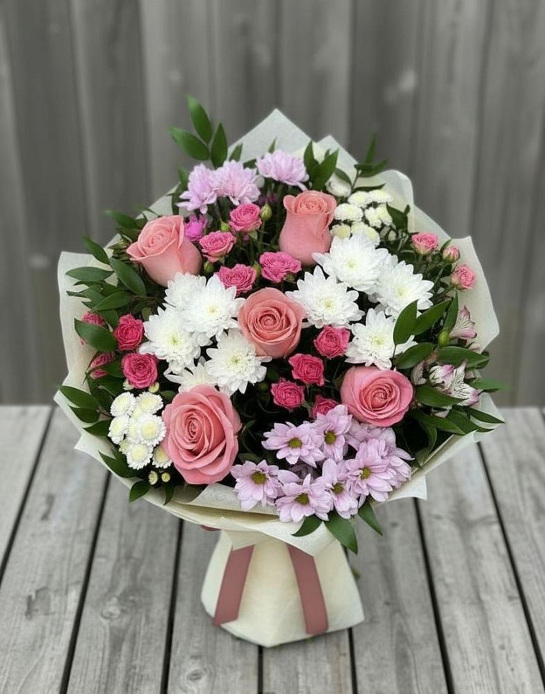 Букет цветов из: Альстромерии, Гвоздики, Розы и Хризантемы в Луге
