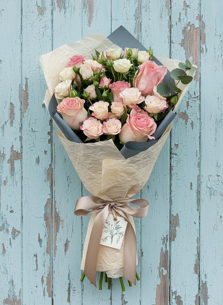 Букет цветов из: Розы в Луге