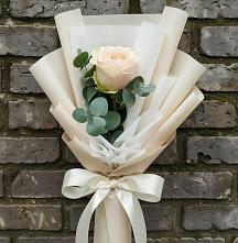 Букет цветов из:  Розы в Луге