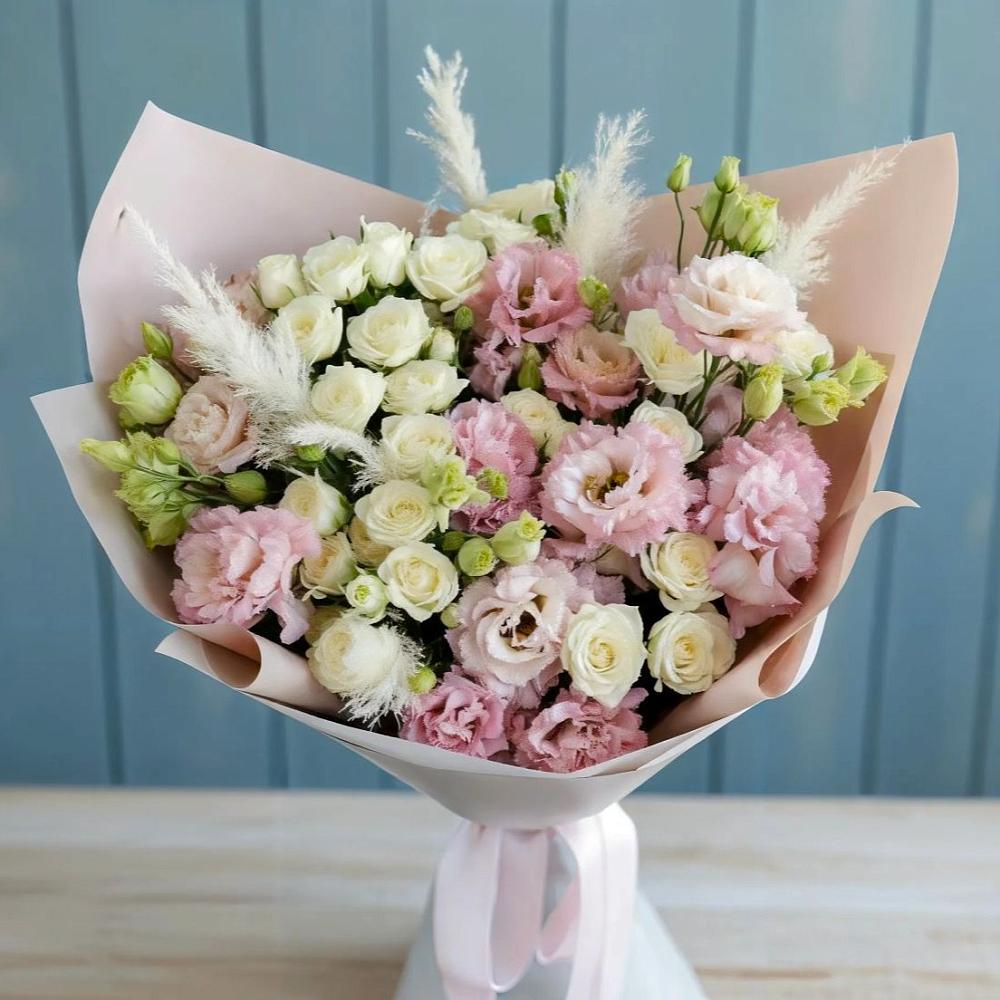 Букет цветов из: Альстромерии и Розы в Луге