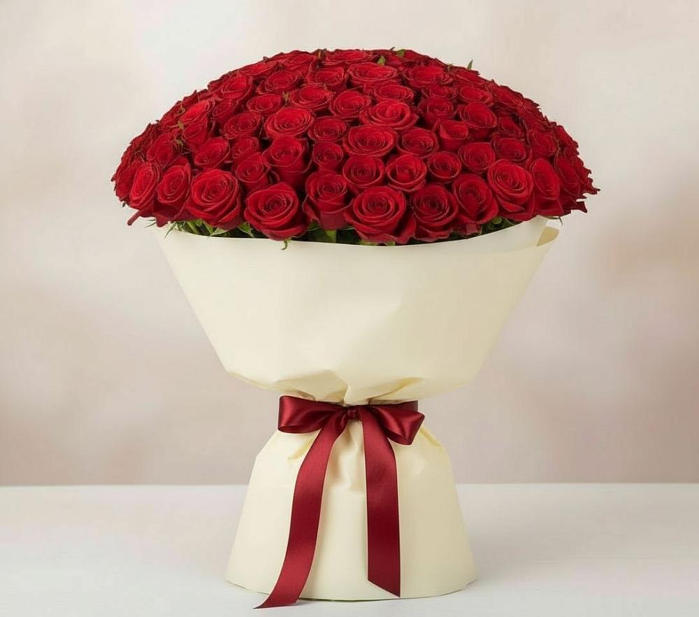 Букет 101 Красная роза Милано в Луге