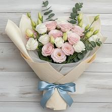 Букет цветов из:  Лизиантусы в Луге