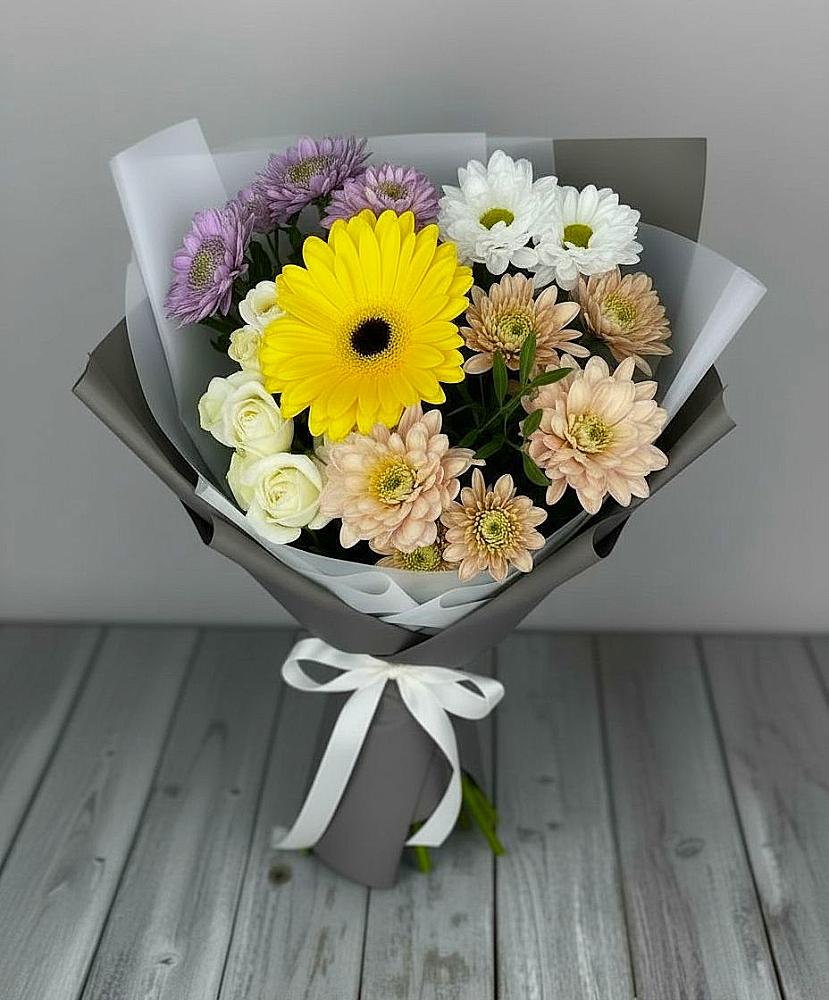 Букет цветов из: Розы, Герберы и Хризантемы в Луге