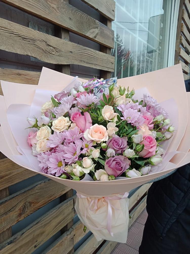 Букет цветов из: Розы и Хризантемы в Луге