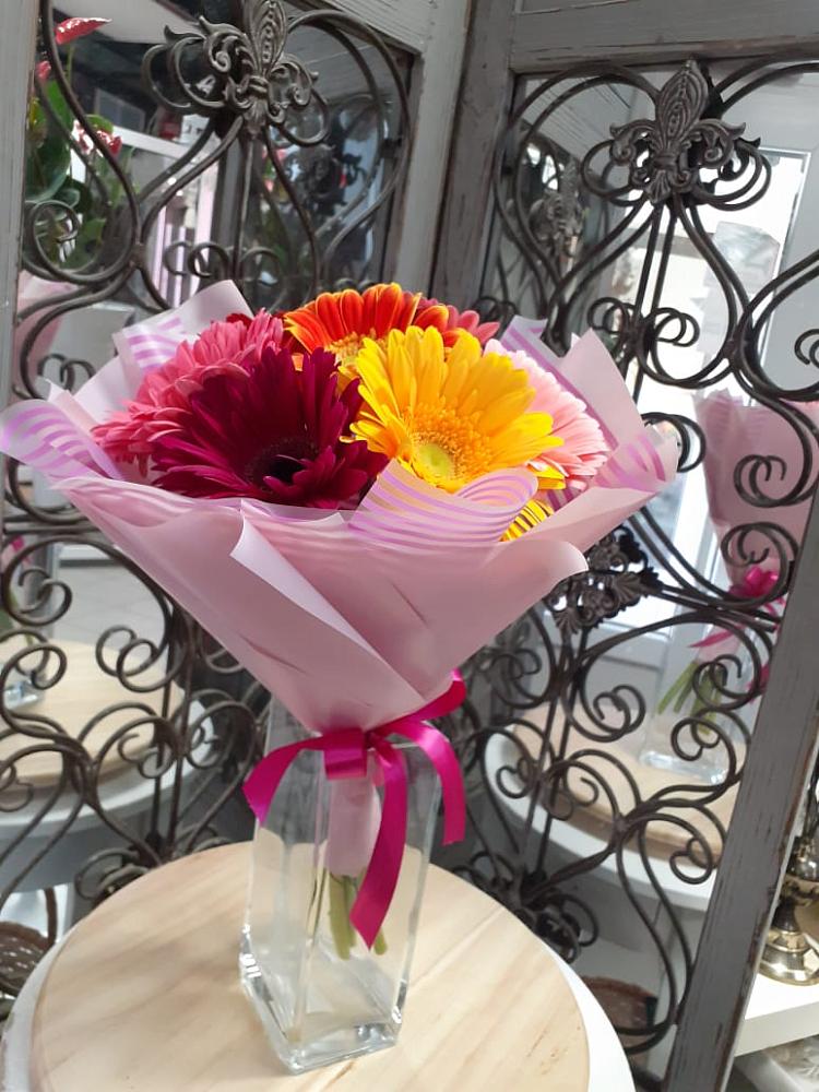 Букет цветов из: Герберы в Луге