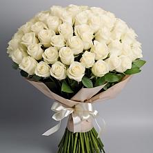 Букет 101 беля роза Белоснежка в Луге