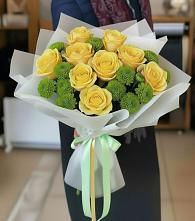 Букет цветов из:  Хризантемы и Розы в Луге