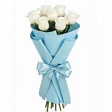 Букет 7 белых роз Проуд в Луге