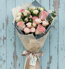 Букет цветов из:  Розы в Луге
