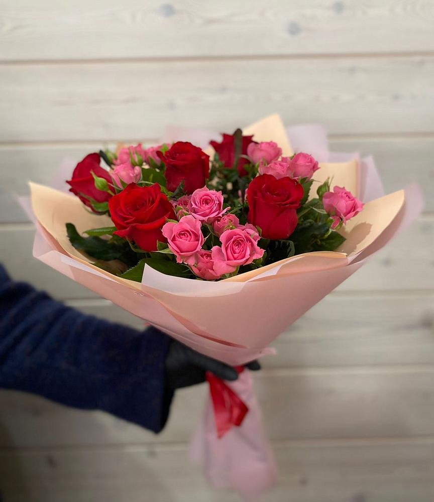 Букет цветов из: Розы в Луге