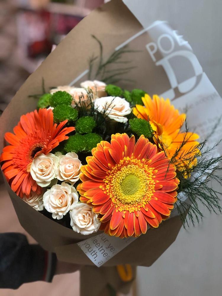 Букет цветов из: Герберы, Хризантемы и Розы в Луге