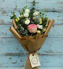 Букет цветов из:  Розы и Лизиантусы #REPLACE_PRED# Луге