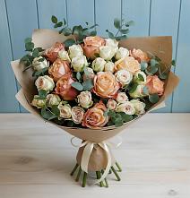 Букет цветов из:  Альстромерии и Розы в Луге