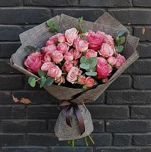 Букет цветов из:  Розы в Луге