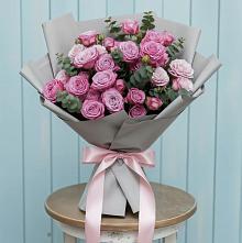 Букет цветов из:  Розы в Луге